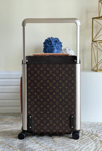 Load image into Gallery viewer, Louis Vuitton Horizon 50 Suitcase
