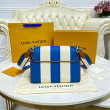 Load image into Gallery viewer, Louis Vuitton Twist MM Bag