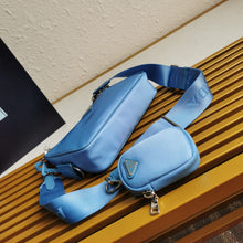Load image into Gallery viewer, Prada Re- Edition 2005 Re-Nylon Bag