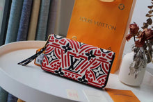 Load image into Gallery viewer, Louis Vuitton crafty zippy wallet