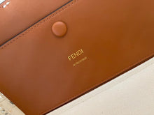 Load image into Gallery viewer, Fendi Baguette Bag