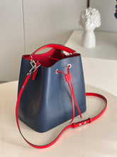 Load image into Gallery viewer, Louis Vuitton NeoNoe MM Bag