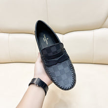 Load image into Gallery viewer, Louis Vuitton Mocassin Loafer