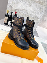 Load image into Gallery viewer, Louis Vuitton Metropolis Flat Ranger Boots