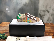 Load image into Gallery viewer, Gucci Ace Sneakers