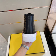 Load image into Gallery viewer, Fendi Force Sneakers