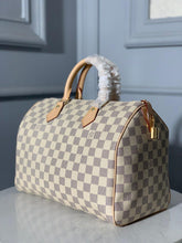 Load image into Gallery viewer, Louis Vuitton Speedy Bag 30 - LUXURY KLOZETT