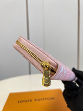 Load image into Gallery viewer, Louis Vuitton Zippy Wallet