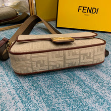 Load image into Gallery viewer, Fendi Baguette Bag