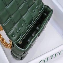 Load image into Gallery viewer, Bottega Veneta Chain Cassette Bag
