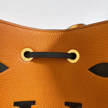 Load image into Gallery viewer, Louis Vuitton Crafty NeoNoe MM Bag