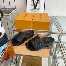 Load image into Gallery viewer, Louis Vuitton Jumbo Platform Mule