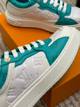 Load image into Gallery viewer, Louis Vuitton Time Out Sneakers
