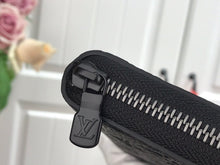 Load image into Gallery viewer, Louis Vuitton Zippy Wallet