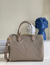 Load image into Gallery viewer, Louis Vuitton Speedy Bandouliere 25 Bag