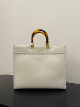 Load image into Gallery viewer, Fendi Sunshine Shopper Medium Bag