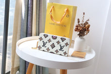 Load image into Gallery viewer, Louis Vuitton Zippy Wallet