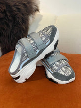 Load image into Gallery viewer, Christian Dior D Wander Sneakers