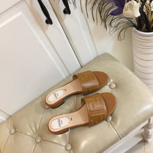 Load image into Gallery viewer, Fendi Signature Slides