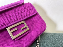 Load image into Gallery viewer, Fendi Midi Baguette Chain Bag