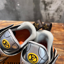 Load image into Gallery viewer, Louis Vuitton Archlight 2.0 Platform Sneakers