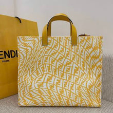 Load image into Gallery viewer, Fendi Shopper Bag