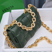 Load image into Gallery viewer, Bottega Veneta Chain Cassette Bag