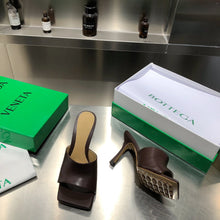 Load image into Gallery viewer, Bottega Veneta Stretch Heels