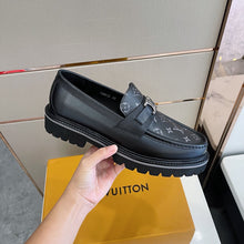Load image into Gallery viewer, Louis Vuitton Major Loafer