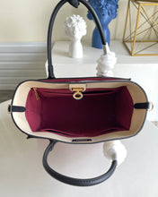Load image into Gallery viewer, Louis Vuitton On My Side MM Bag