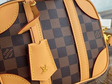 Load image into Gallery viewer, Louis Vuitton Valisette Soupe BB Bag
