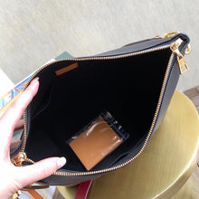 Load image into Gallery viewer, Louis Vuitton Maida Hobo Bag