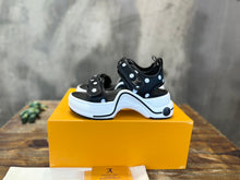 Load image into Gallery viewer, Louis Vuitton Archlight Flat Sandals