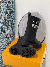 Load image into Gallery viewer, Louis Vuitton Territory Half Boots