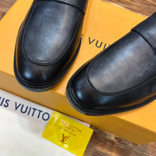 Load image into Gallery viewer, Louis Vuitton Loafer