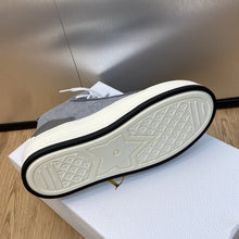 Load image into Gallery viewer, Christian Dior Walk&#39;n  Sneakers
