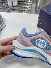 Load image into Gallery viewer, Gucci  Run Sneakers
