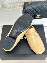 Load image into Gallery viewer, Chanel shoe
