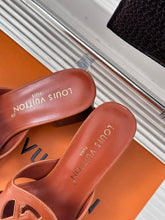 Load image into Gallery viewer, Louis vuitton  Isola Mule
