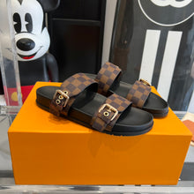 Load image into Gallery viewer, Louis Vuitton Bom Dia Flat Mule
