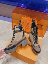 Load image into Gallery viewer, Louis Vuitton Laureate  Platform Desert Boots
