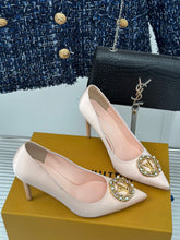 Load image into Gallery viewer, Louis Vuitton Pump
