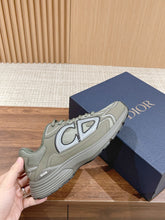 Load image into Gallery viewer, Christian Dior Men B30 Sneaker
