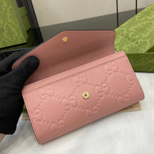 Load image into Gallery viewer, Gucci GG Continental Wallet
