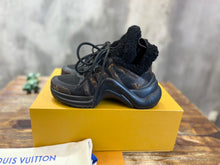Load image into Gallery viewer, Louis Vuitton Archlight Sneaker
