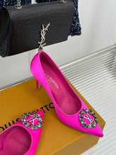 Load image into Gallery viewer, Louis Vuitton Pump
