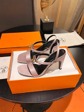 Load image into Gallery viewer, Hermes Glamour 70 Sandals

