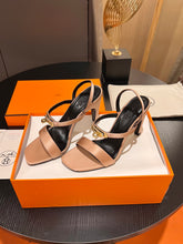Load image into Gallery viewer, Hermes Glamour 70 Sandals
