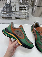 Load image into Gallery viewer, Gucci  Run Sneakers
