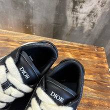 Load image into Gallery viewer, Christian Dior B33 Sneakers
